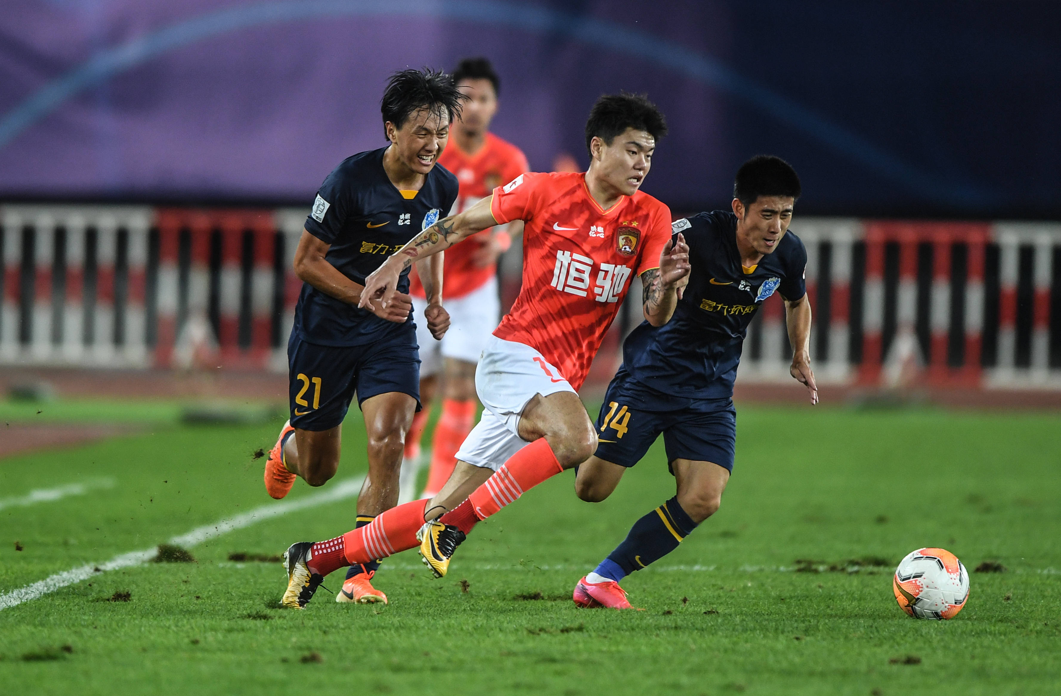 间的配合 间的配合