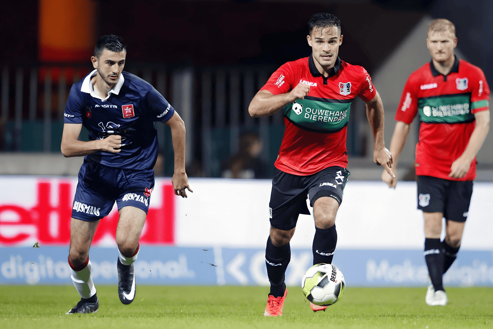 并且与乔治 并且与乔治